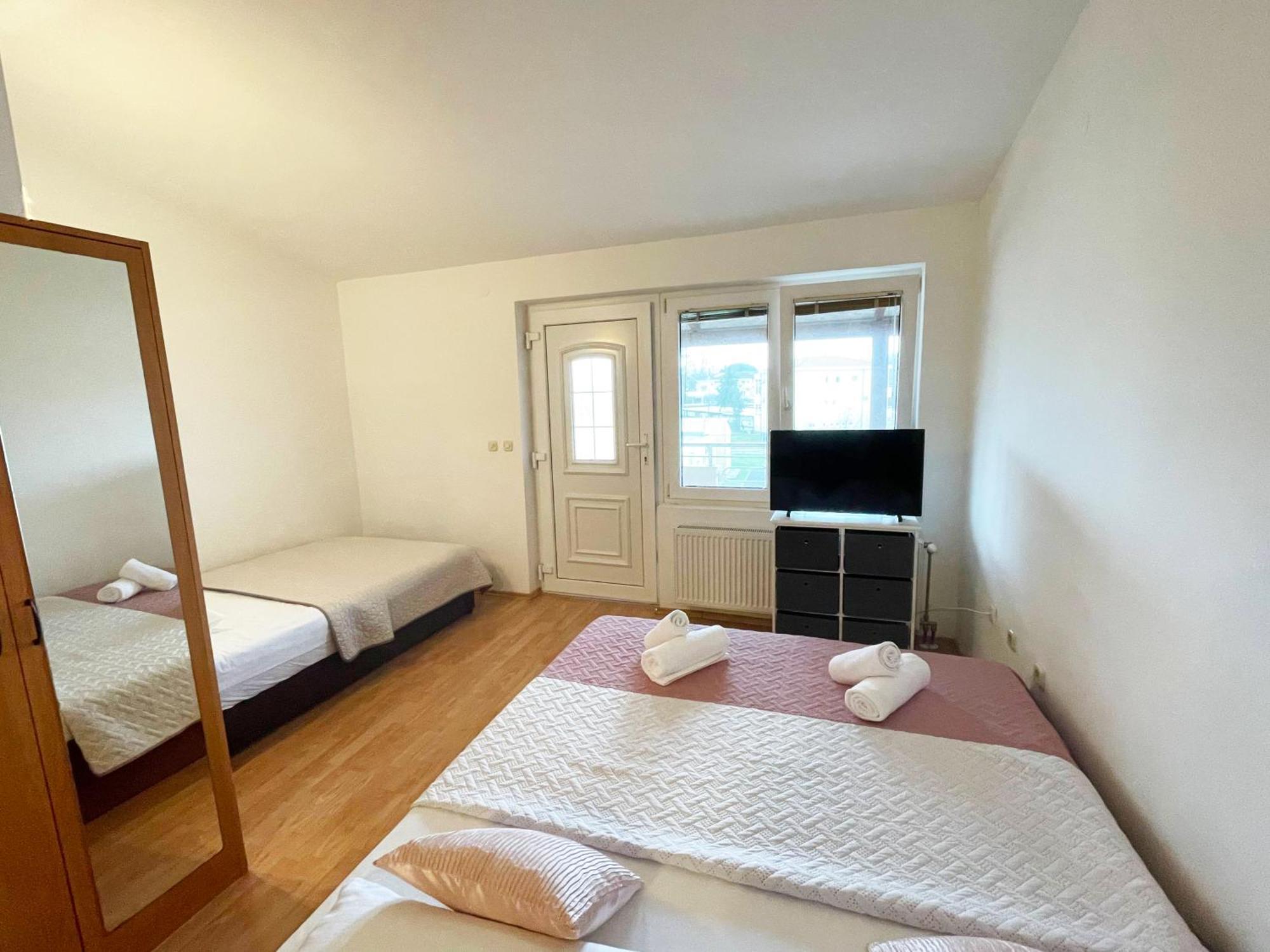 Apartments Mira Sukošan Εξωτερικό φωτογραφία